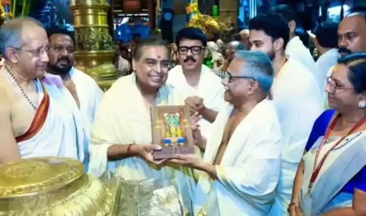 ತಿರುಪತಿಗೆ ₹120 ಕೋಟಿ ದಾನ ಮಾಡಿದ ಮುಕೇಶ್ ಅಂಬಾನಿ – ತಿರುಮಲ ಅನ್ನಪ್ರಸಾದ ಯೋಜನೆ